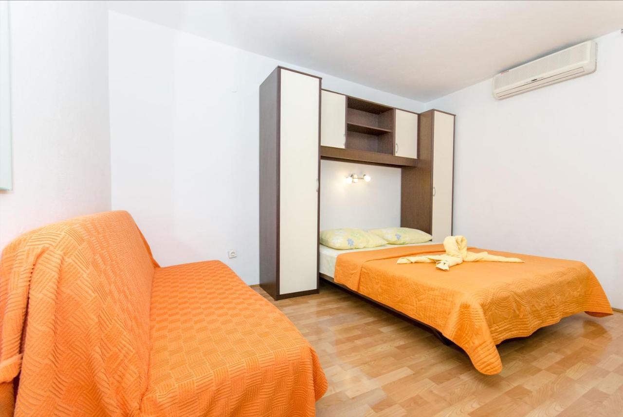 Knezovicapartments Zivogosce Exterior photo